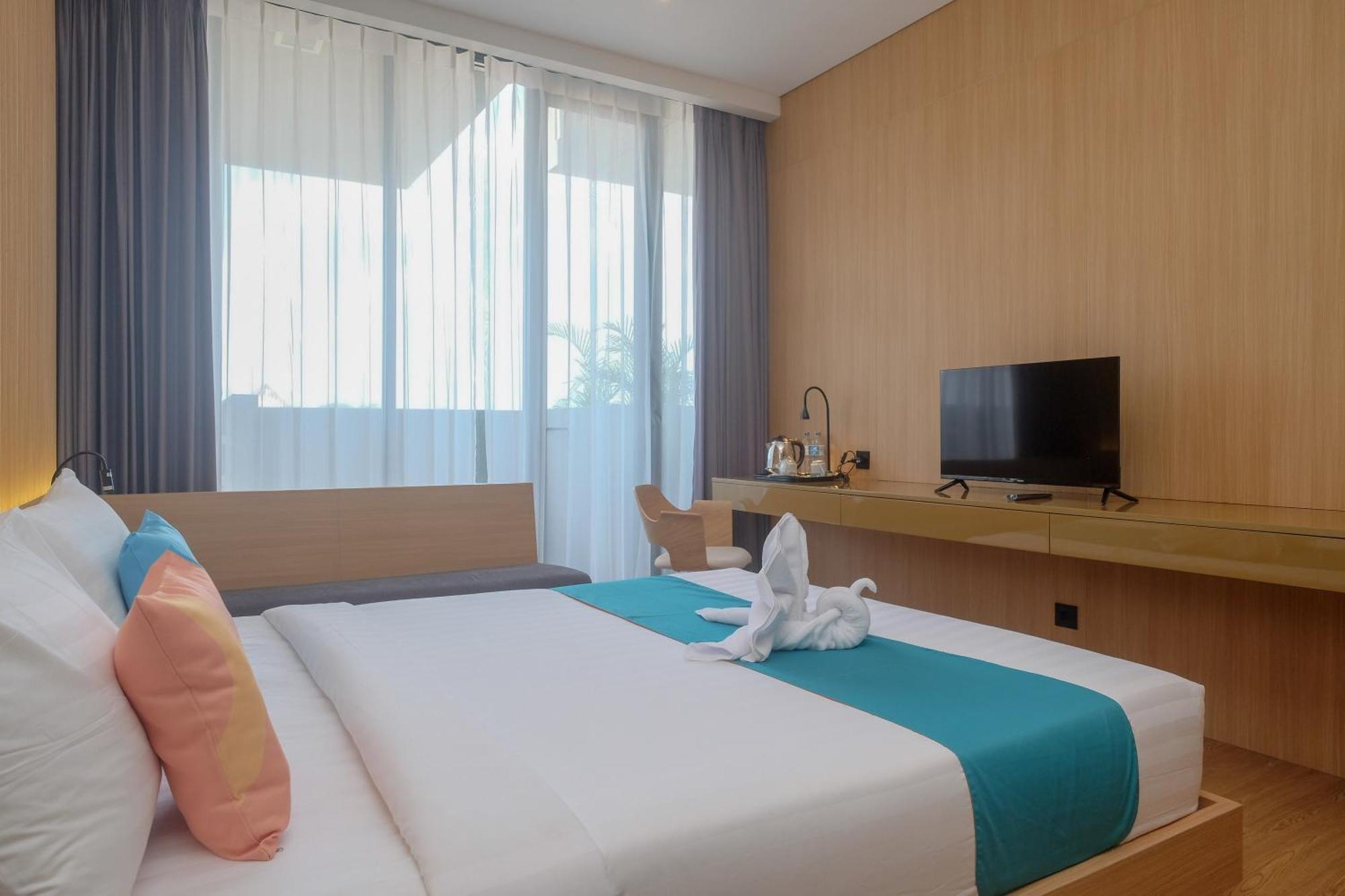 Sans Hotel Rg Living Jogja By Reddoorz Pakualaman エクステリア 写真