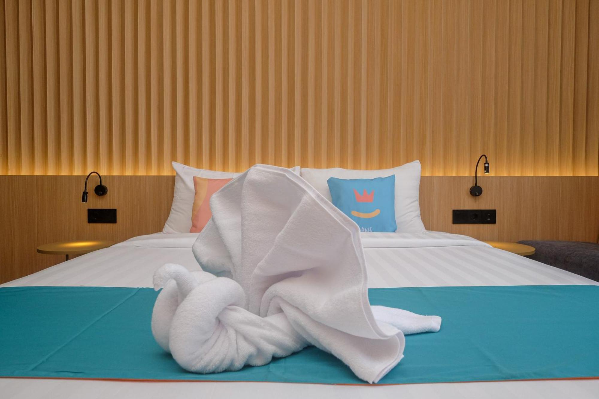 Sans Hotel Rg Living Jogja By Reddoorz Pakualaman エクステリア 写真