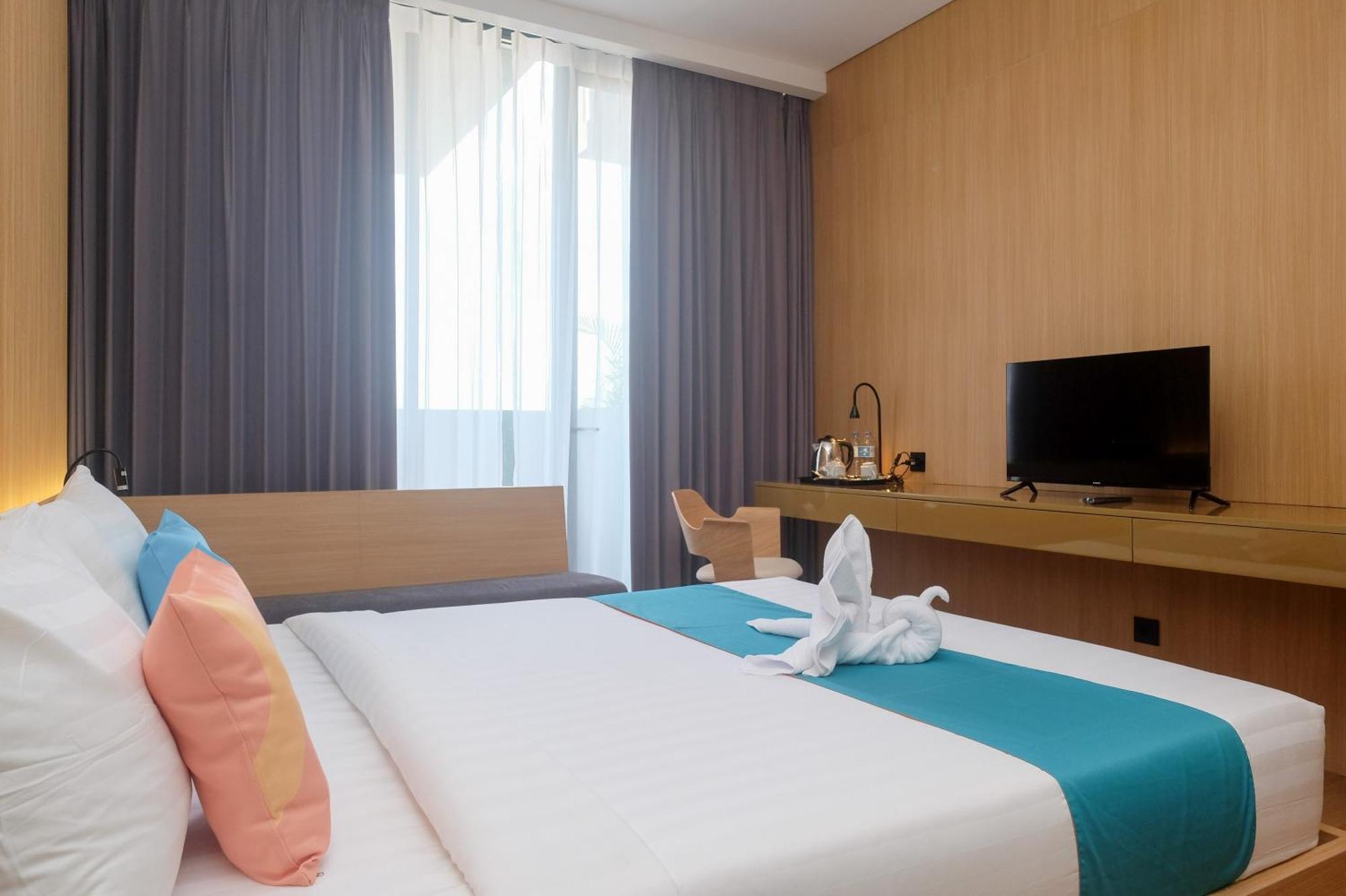 Sans Hotel Rg Living Jogja By Reddoorz Pakualaman エクステリア 写真