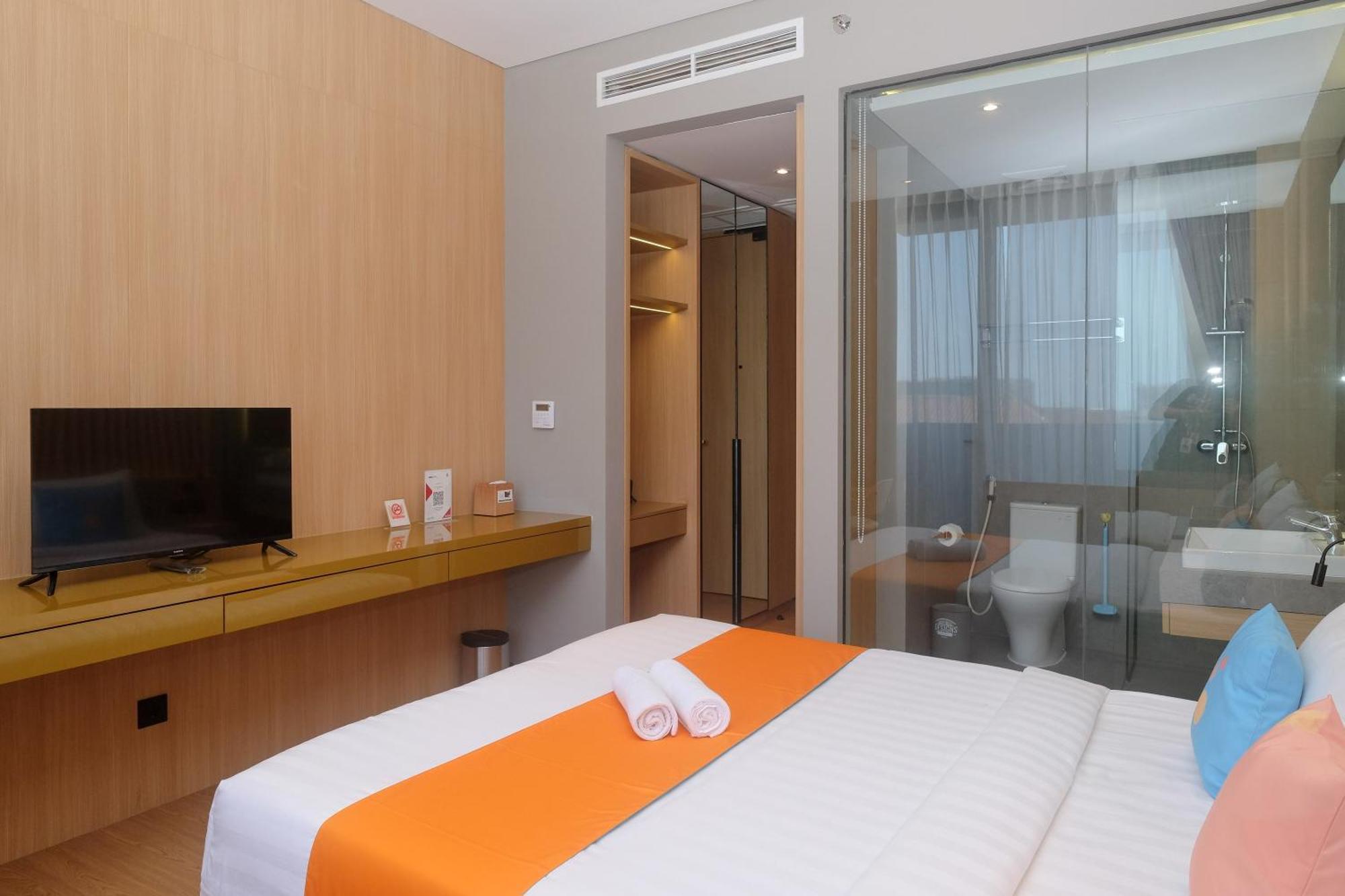 Sans Hotel Rg Living Jogja By Reddoorz Pakualaman エクステリア 写真